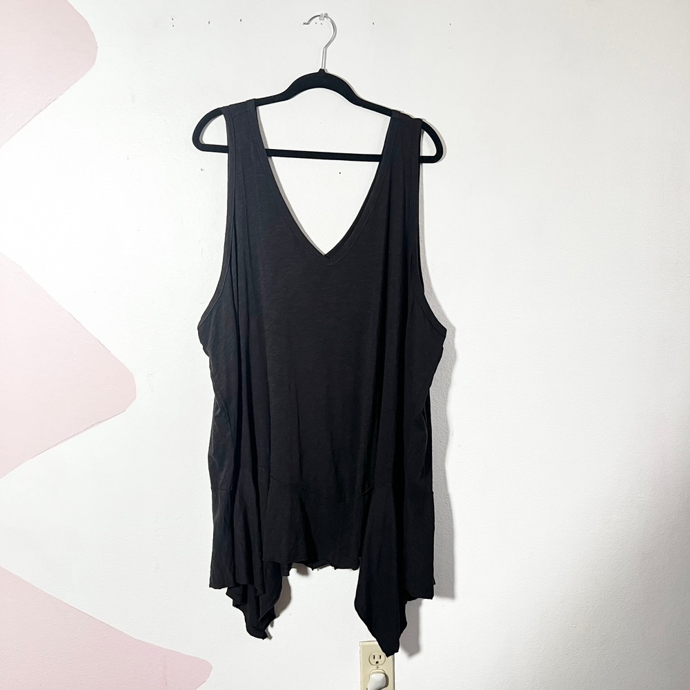Torrid Tank Top Women's‎ 5X Plus Black Sharkbite Asymmetrical Gothic